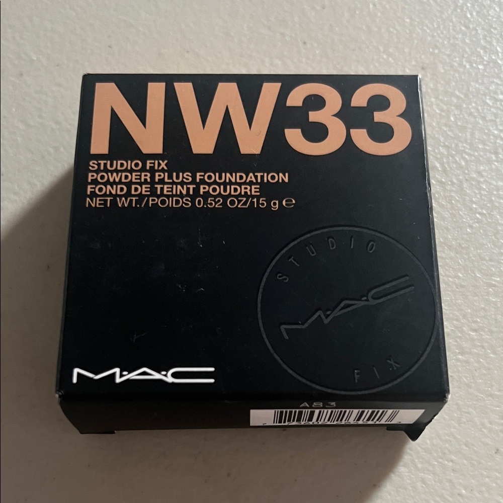 MAC Studio Fix Powder Plus Foundation - NW33 *Old Formula*